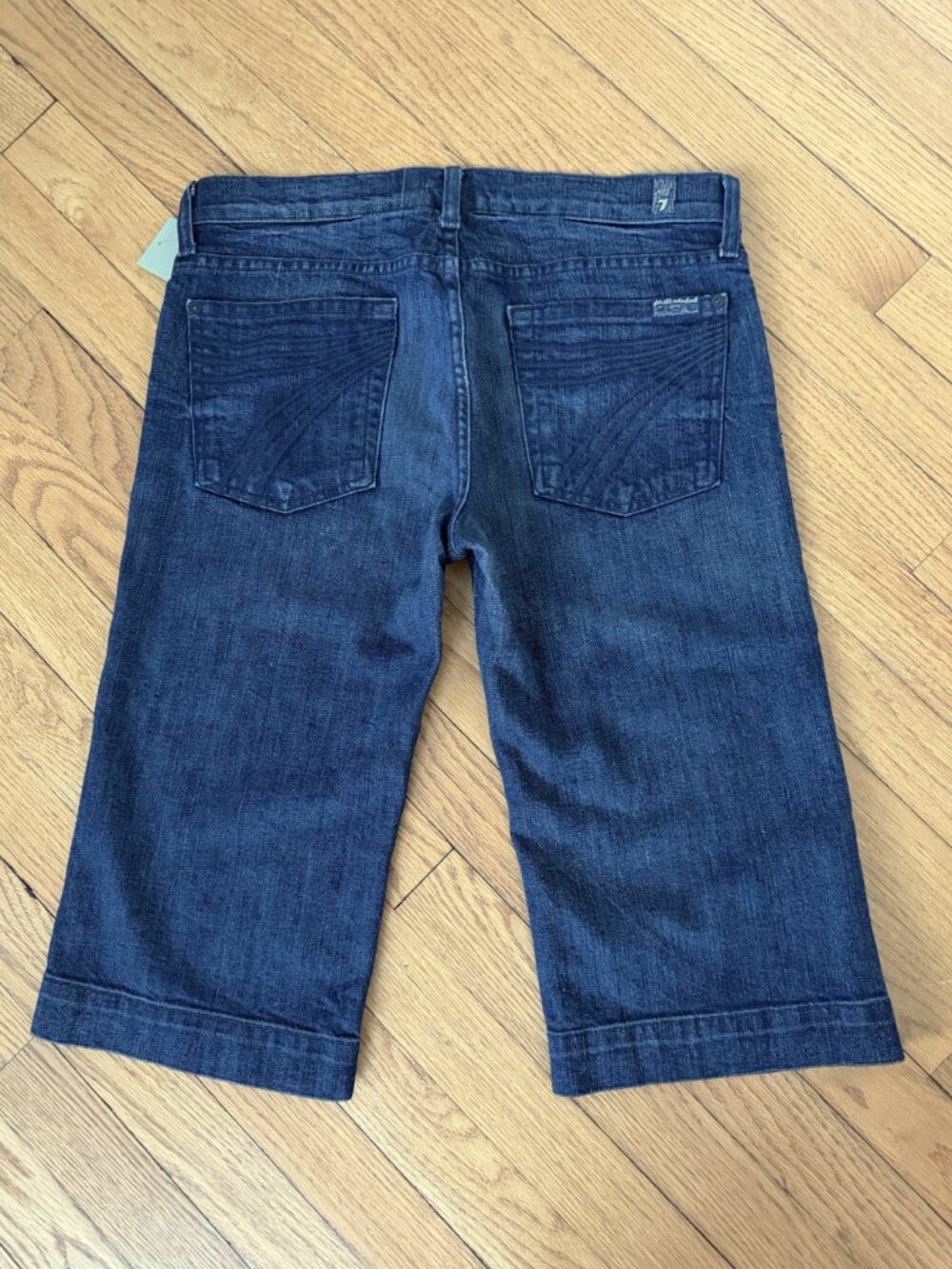 NWOT 7 For All Mankind Dojo Low Rise Stretch Denim Bermuda Shorts Dark Wash 28